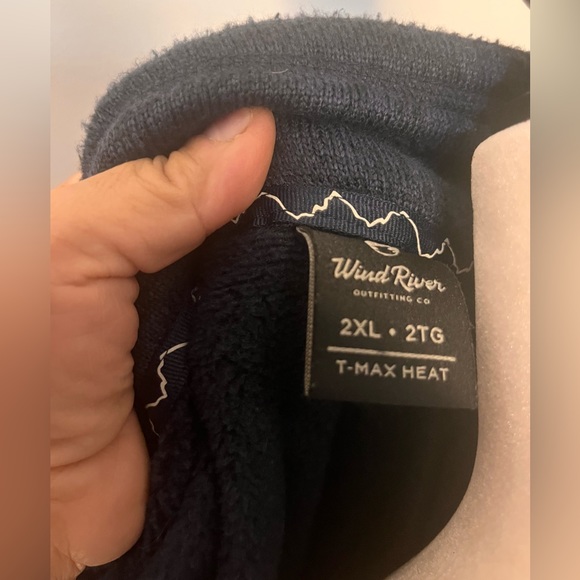 NWOT Wind River Men’s Vest w/ Front Zipper & Zippered Left Chest Pocket!! - Picture 3 of 7